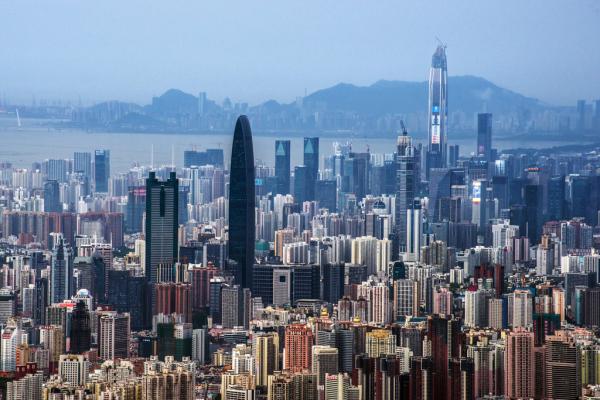 深圳航拍，高楼鳞次栉比。